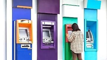 Ανακαλύψτε τις διάφορες τοποθεσίες ΑΤΜ που βρίσκονται σε όλες τις Γούβες Κρήτης, όπως κοντά στις κύριες παραλίες, στο κέντρο της πόλης και σε άλλα επισκέψιμα σημεία. Ο οδηγός μας παρέχει χρήσιμες πληροφορίες, όπως οδηγίες οδήγησης, τοποθεσία στο χάρτη, ώρες λειτουργίας και στοιχεία επικοινωνίας για κάθε ΑΤΜ στις Γούβες και στις Κάτω Γούβες Ηρακλείου Κρήτης.