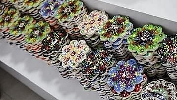 Βρείτε τα καλύτερα καταστήματα δώρων στις Γούβες Ηρακλείου Κρήτης και σε κοντινές περιοχές. Στον οδηγό μας θα βρείτε τα κορυφαία καταστήματα με είδη δώρων και αναμνηστικών στην περιοχή και είναι σίγουρο ότι θα βρείτε το τέλειο δώρο για τους φίλους σας ή την οικογένειά σας.