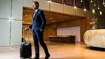 Βρείτε τα καλύτερα ξενοδοχεία σε Κάτω Γούβες και στις κοντινές περιοχές. Από οικονομικά καταλύματα για προσιτές διακοπές κοντά στην παραλία, all inclusive φθηνά ξενοδοχεία, boutique hotel μέχρι πολυτελείς βίλες με εσωτερική πισίνα και μοναδική θέα, μπορούμε να σας βοηθήσουμε να βρείτε το καλύτερο ξενοδοχείο και τον ιδανικό προορισμό για τις διακοπές σας. Ο οδηγός μας παρέχει χρήσιμες πληροφορίες, όπως τοποθεσία στον χάρτη, οδηγίες οδήγησης, ώρες λειτουργίας, διεύθυνση και στοιχεία επικοινωνίας για να κάνετε online κράτηση, για κάθε ξενοδοχείο και θέρετρο διακοπών στην περιοχή. Σχεδιάστε την απόλυτη απόδραση σας σήμερα και απολαύστε την αμμώδη παραλία των Γουβών στο νησί της Κρήτης!