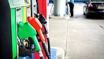 Ανακαλύψτε τα καλύτερα βενζινάδικα στις Γούβες Κρήτης με τον αναλυτικό οδηγό μας. Μάθετε τη θέση στο χάρτη, τις οδηγίες οδήγησης, τις τιμές, τις ώρες λειτουργίας, τα τηλέφωνα και τα στοιχεία επικοινωνίας για όλα τα κορυφαία βενζινάδικα στις Γούβες.