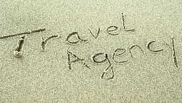 Τα ταξιδιωτικά γραφεία στις Κάτω Γούβες είναι εδώ για να σας βοηθήσουν να σχεδιάσετε το τέλειο ταξίδι, είτε είστε λάτρεις της παραλίας που αναζητούν χαλάρωση, λάτρεις των θαλάσσιων σπορ που αναζητούν περιπέτεια ή φιλότεχνοι που θέλουν να εξερευνήσουν τον πλούσιο πολιτισμό της Κρήτης. Με την εμπειρία και τις γνώσεις τους, οι ταξιδιωτικοί πράκτορες στις Γούβες μπορούν να σας βοηθήσουν να βρείτε την τέλεια διαμονή, να οργανώσετε εκδρομές, να κάνετε κρατήσεις για δραστηριότητες και να σας εξασφαλίσουν τις καλύτερες δυνατές τιμές. Επικοινωνήστε σήμερα με έναν ταξιδιωτικό πράκτορα στις Γούβες και ξεκινήστε να σχεδιάζετε τις αξέχαστες διακοπές σας στην Κρήτη.